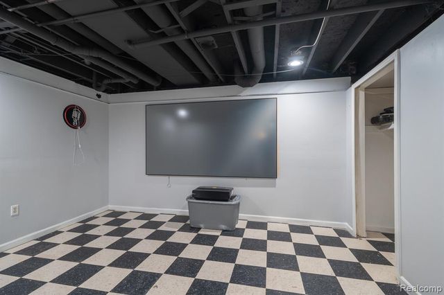 8750 E Pearson, Shelby Twp, MI 48316