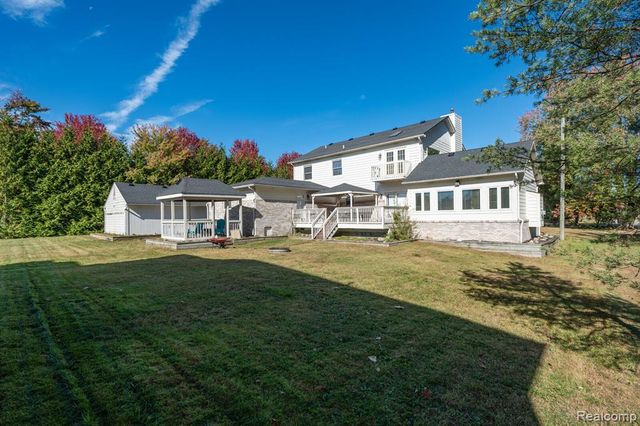 8750 E Pearson, Shelby Twp, MI 48316