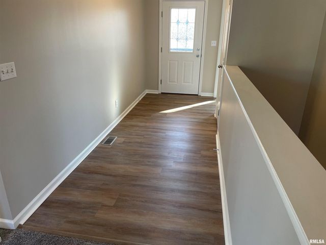 1909 ENGLISH OAK Drive, Washington, IL 61571