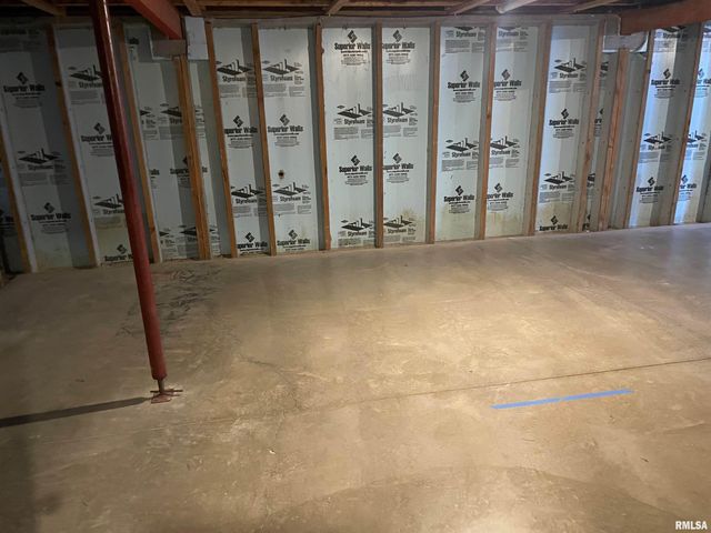 1909 ENGLISH OAK Drive, Washington, IL 61571