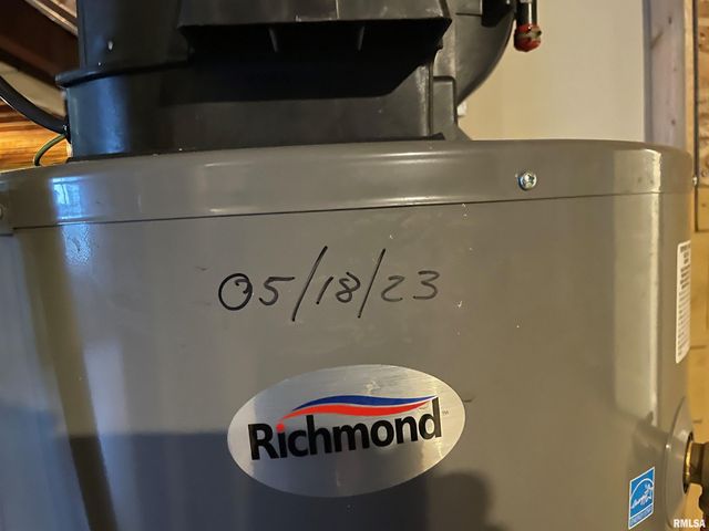 1909 ENGLISH OAK Drive, Washington, IL 61571