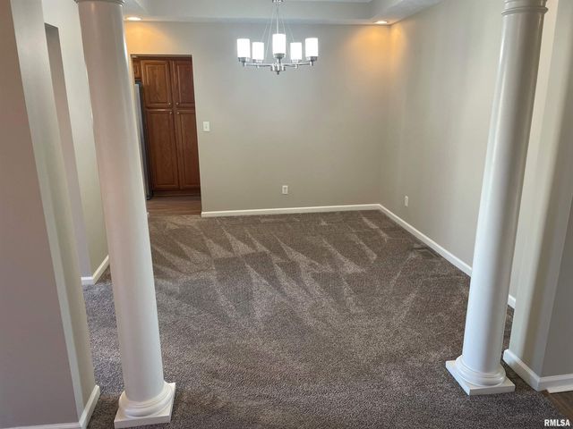 1909 ENGLISH OAK Drive, Washington, IL 61571