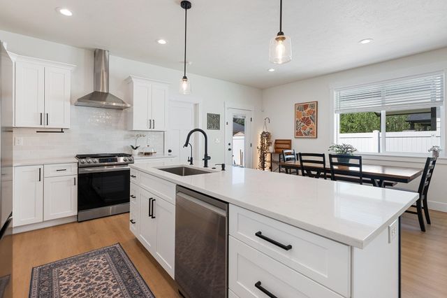 16814 E Baldwin Ave, Spokane Valley, WA 99016