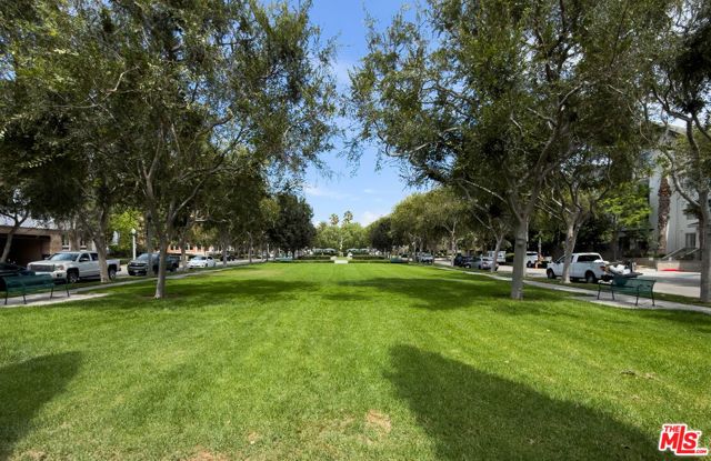 6400 Crescent Parkway 202, Los Angeles, CA 90094