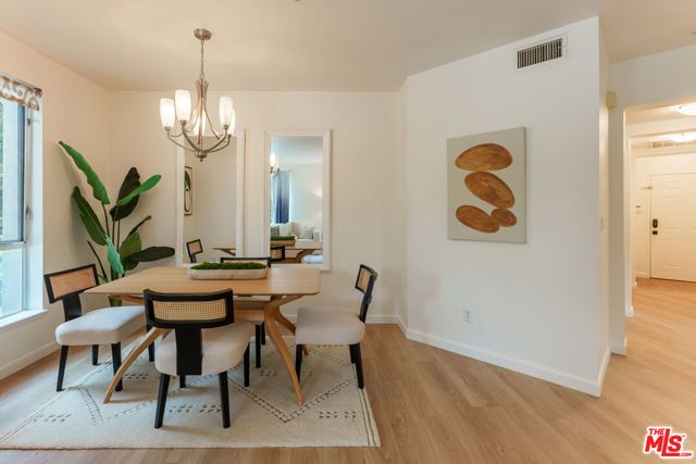 6400 Crescent Parkway 202, Los Angeles, CA 90094
