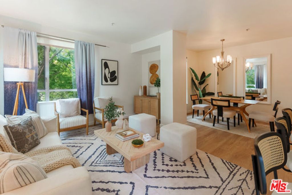6400 Crescent Parkway 202, Los Angeles, CA 90094