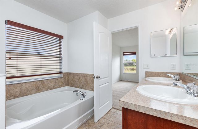 221 STAR SHELL DRIVE, Apollo Beach, FL 33572