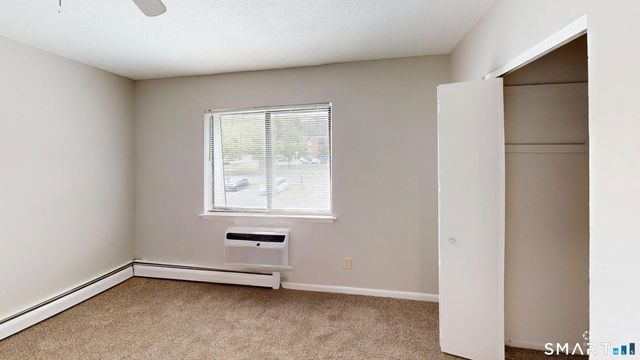 158 High Path Road 158, Windsor, CT 06095