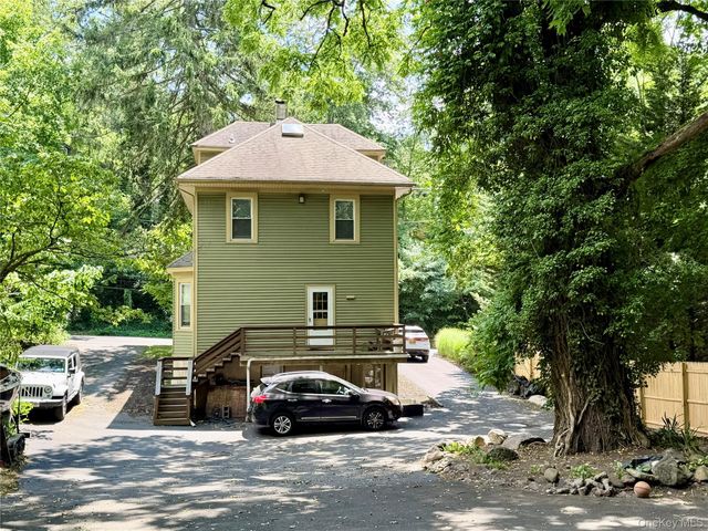 149 Fort Salonga Road, Northport, NY 11768