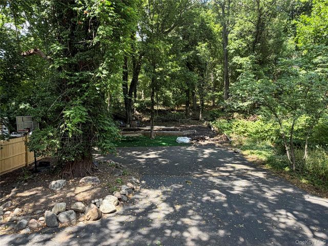 149 Fort Salonga Road, Northport, NY 11768