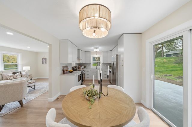 15901 W 62nd Street, Eden Prairie, MN 55346
