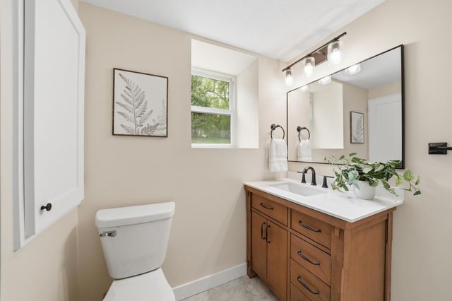 15901 W 62nd Street, Eden Prairie, MN 55346