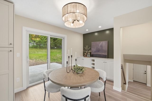 15901 W 62nd Street, Eden Prairie, MN 55346