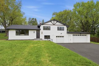 15901 W 62nd Street, Eden Prairie, MN 55346