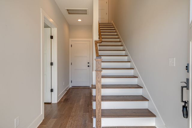 311 Becanni Ln, Nashville, TN 37209