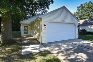 2121 Oakwood Court, Avon, OH 44011