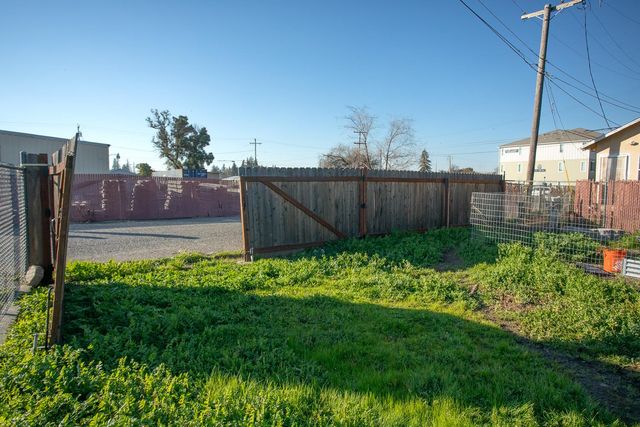 1226 Ramirez St, Marysville, CA 95901