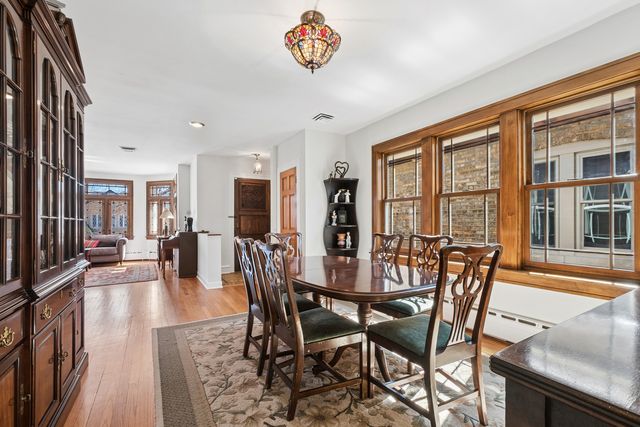 7446 N Rockwell Street, Chicago, IL 60645