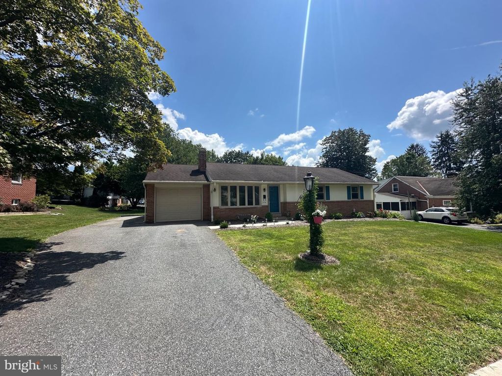 356 LANDIS AVE, Millersville, PA 17551