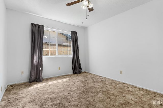 4709 Pinecastle Avenue, Bakersfield, CA 93313