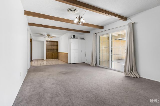 4709 Pinecastle Avenue, Bakersfield, CA 93313