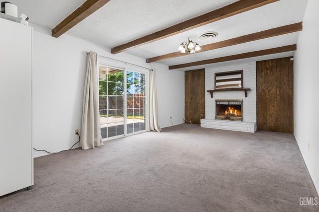 4709 Pinecastle Avenue, Bakersfield, CA 93313