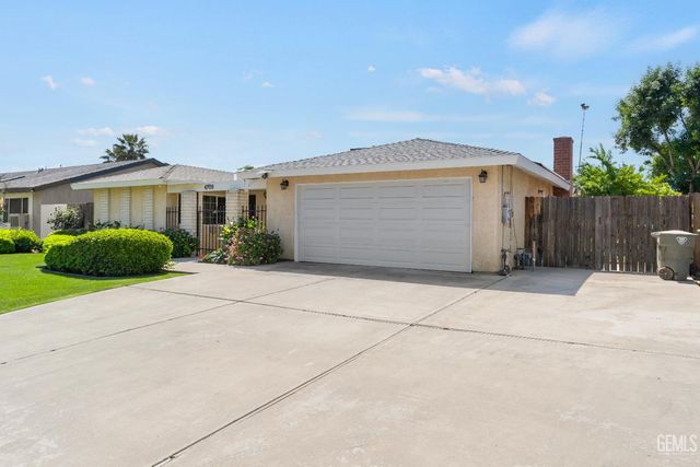 4709 Pinecastle Avenue, Bakersfield, CA 93313