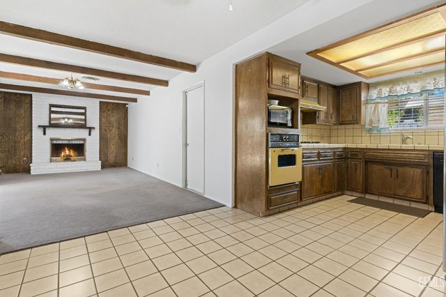 4709 Pinecastle Avenue, Bakersfield, CA 93313