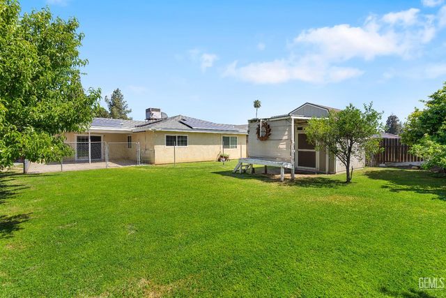4709 Pinecastle Avenue, Bakersfield, CA 93313