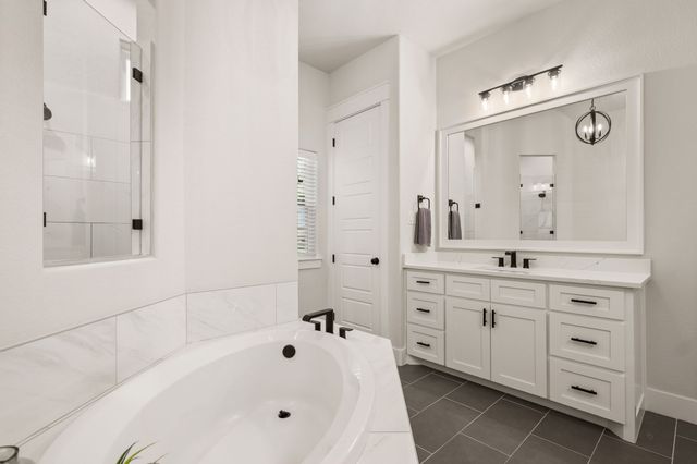 200 Clayton Xing, Springtown, TX 76082