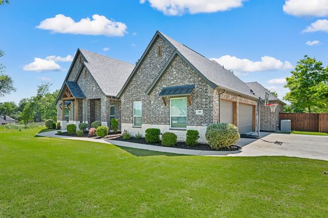 200 Clayton Xing, Springtown, TX 76082