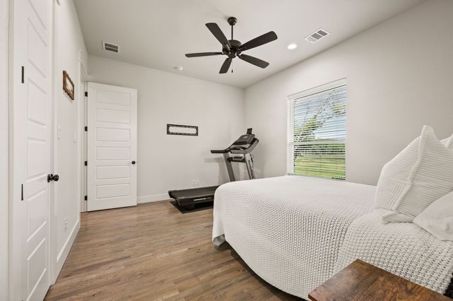 200 Clayton Xing, Springtown, TX 76082