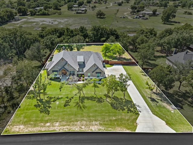 200 Clayton Xing, Springtown, TX 76082