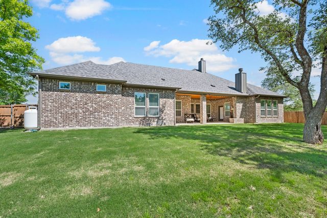 200 Clayton Xing, Springtown, TX 76082