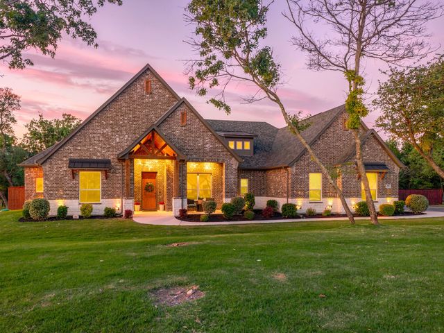 200 Clayton Xing, Springtown, TX 76082