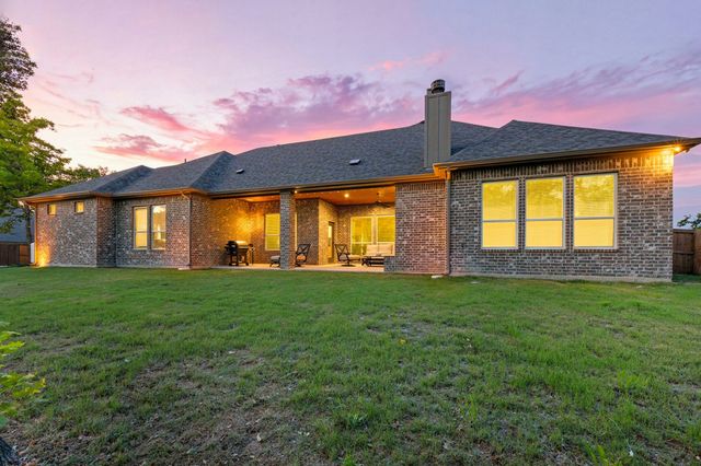 200 Clayton Xing, Springtown, TX 76082