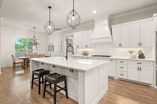200 Clayton Xing, Springtown, TX 76082