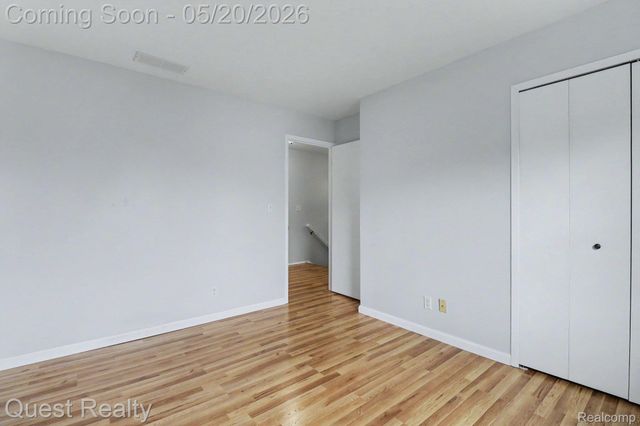 5673 Drake Hollow W Drive W, West Bloomfield Charter Township, MI 48322