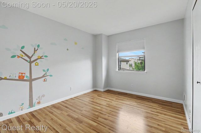 5673 Drake Hollow W Drive W, West Bloomfield Charter Township, MI 48322