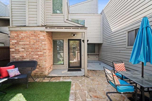 1556 Prairie Grove Drive, Houston, TX 77077