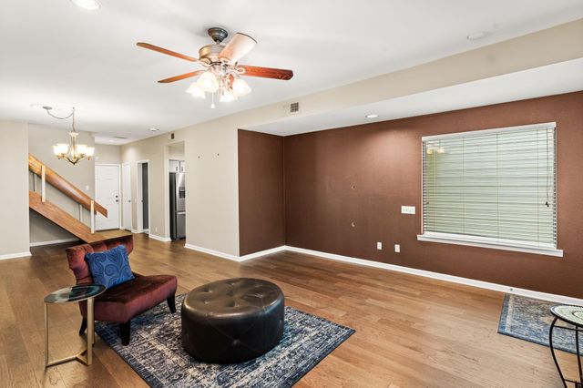 1556 Prairie Grove Drive, Houston, TX 77077