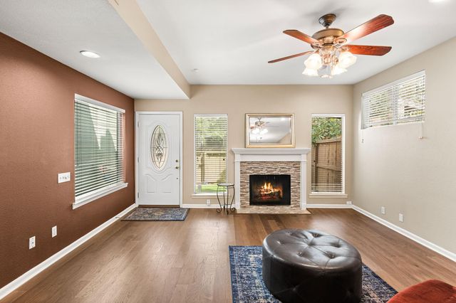 1556 Prairie Grove Drive, Houston, TX 77077