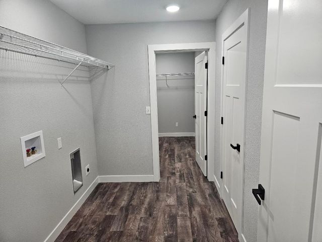 1407 13th Avenue, Belle Plaine, IA 52208