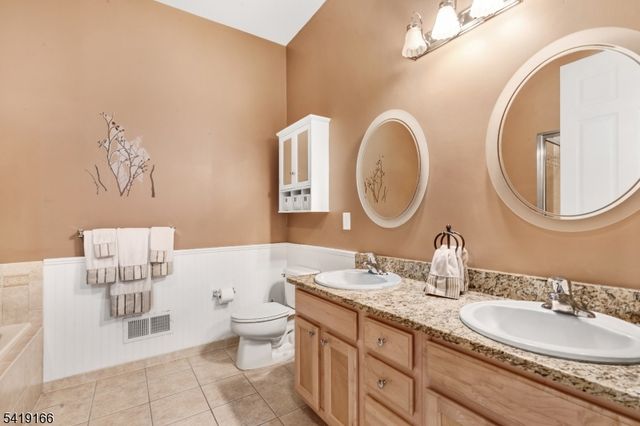 579 EDWARD ST., Lopatcong Twp., NJ 08865