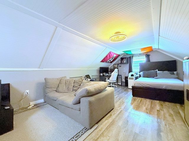 23 Bellstone Dr, Bellingham, MA 02019