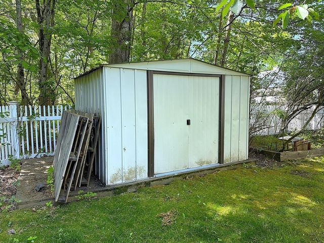 23 Bellstone Dr, Bellingham, MA 02019