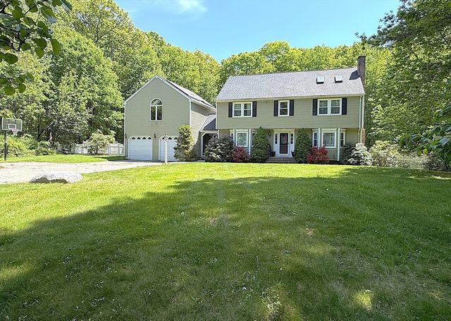 23 Bellstone Dr, Bellingham, MA 02019