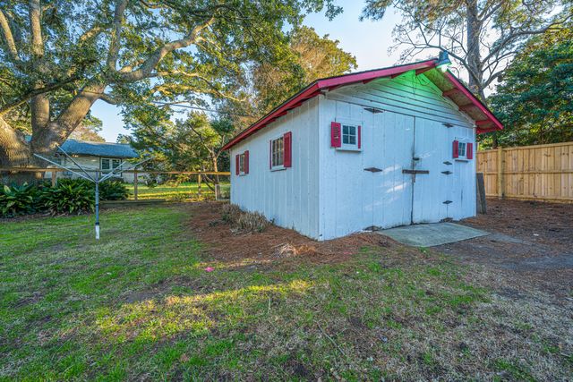 716 Waites Drive, Charleston, SC 29412