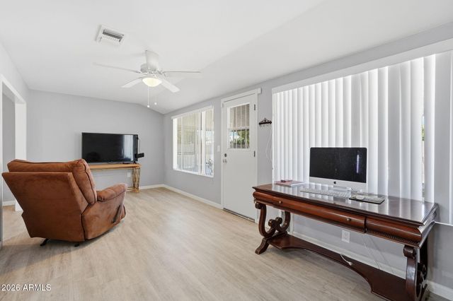 10734 W Saratoga Circle, Sun City, AZ 85351