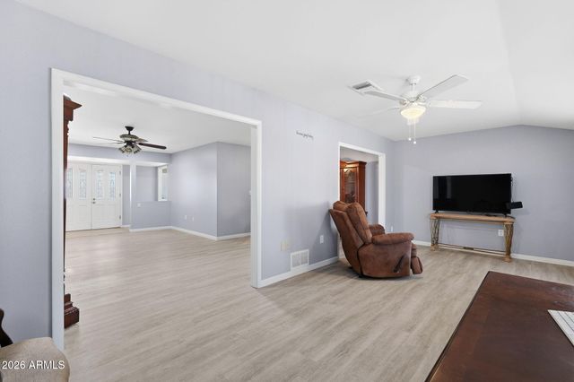 10734 W Saratoga Circle, Sun City, AZ 85351